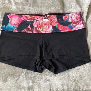 Reversible Wunder Under 2.5 in Short